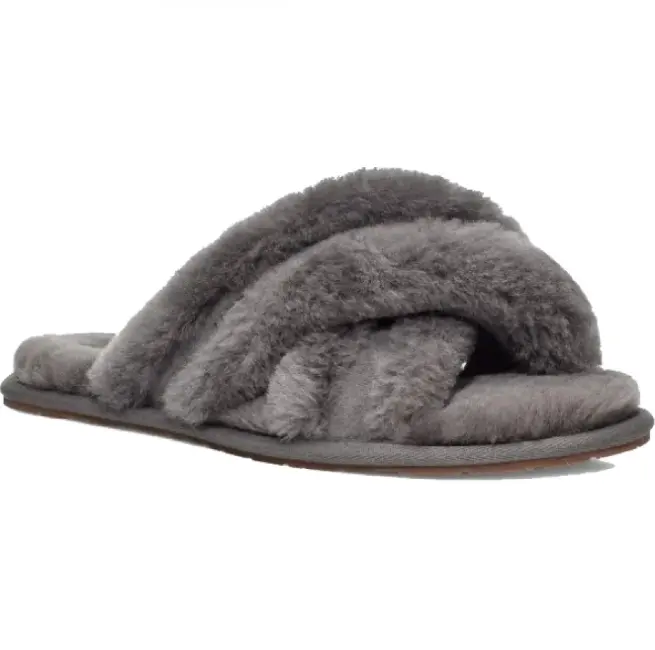 UGG Slippers Scuffita — Black