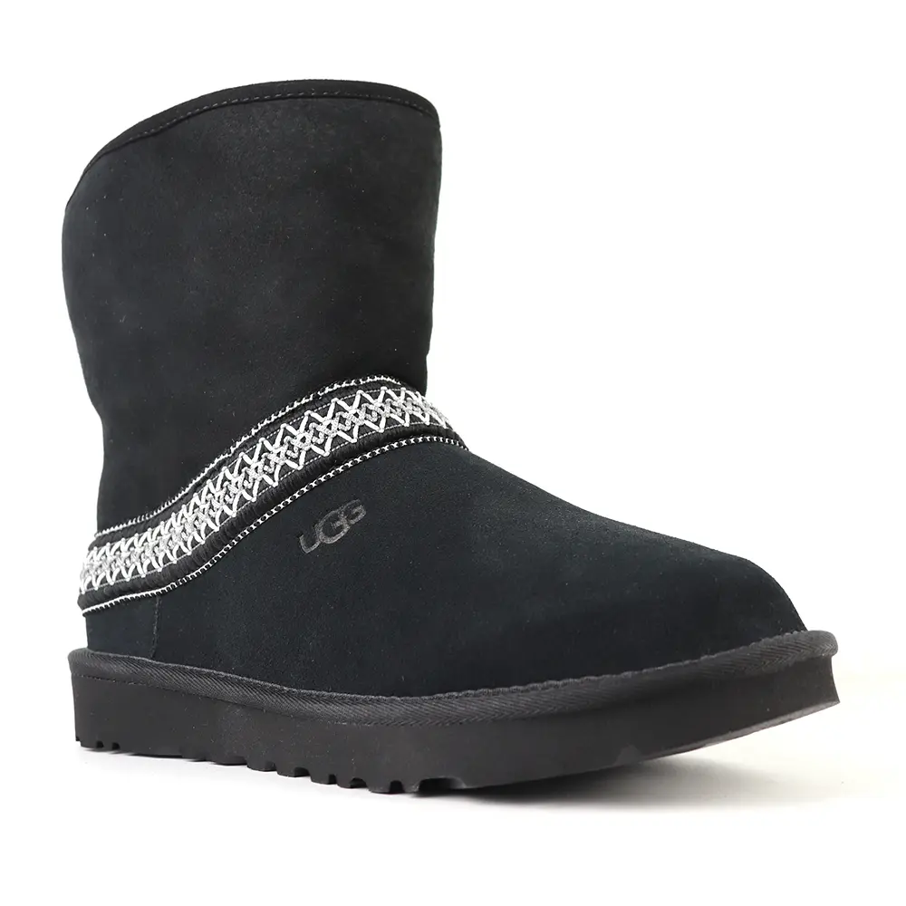 Classic Short Crescent — Black